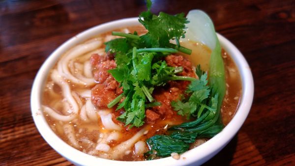 「担々刀削麺ハーフ580円」@西安料理刀削麺 園の写真