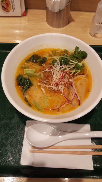 「白胡麻たんたん」@T’sたんたん 東京駅京葉ストリート店の写真