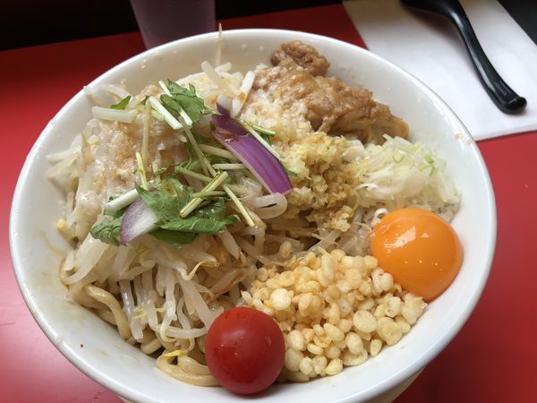 「夏限定）冷やしまぜそば 850円 アブラ・ショウガ」@用心棒の写真