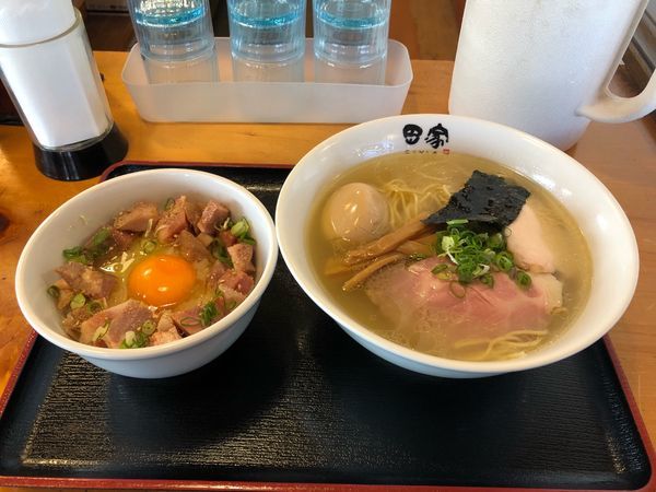 「塩そばとたまごかけチャーシュー丼」@中華そば 田家 本店の写真
