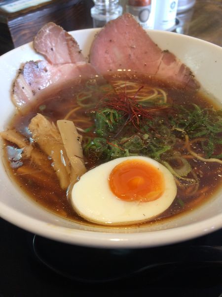 「鶏醤油らーめん」@フカクサ製麺食堂の写真