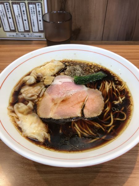 「漆黒醤油ら〜麺（￥６５０）＋わんたん（¥１００）」@ら〜麺 安至の写真