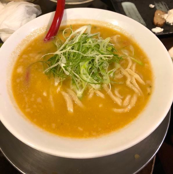 「[Off会メニュー]ちょっと辛い白湯そば」@立ち呑み居酒屋 金町製麺の写真