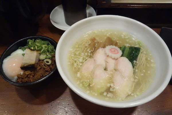 「塩鶏中華そば+名物岳温泉卵丼」@麺処 若武者の写真