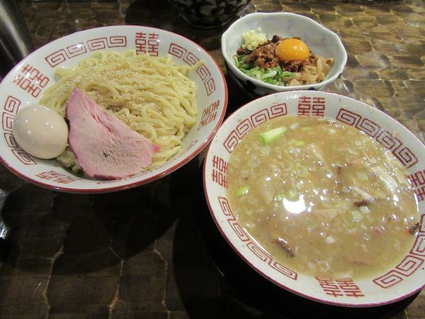 「限定　中華つけそば（８５０円）＋特級TP＋餃子＋EBIライス」@特級鶏蕎麦 龍介の写真