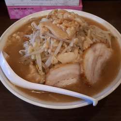 ラーメン大(800円)＋豚1枚(50円)