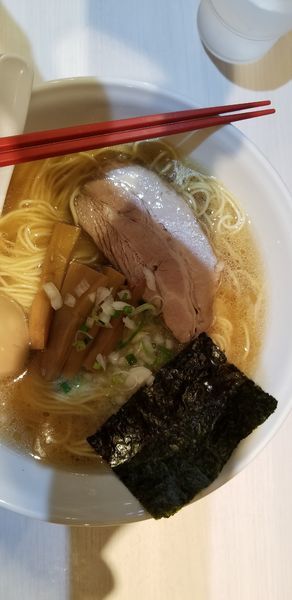 「濃厚白ラーメン（中盛）」@Soy Sauce Ramen Janya 醤屋の写真