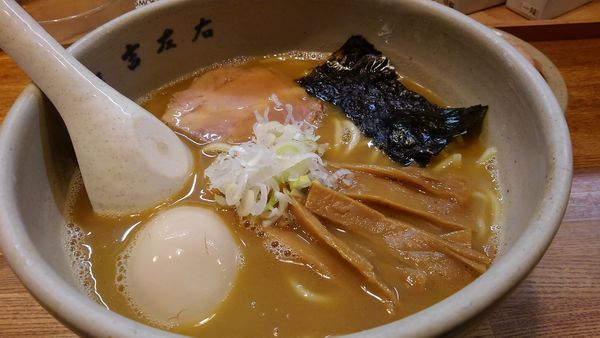 「味玉ラーメン890円、チャーシュー450円、ビール460円」@麺屋吉左右の写真