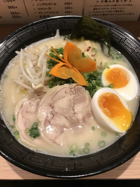 「白らーめん」@らーめん渡邉の写真