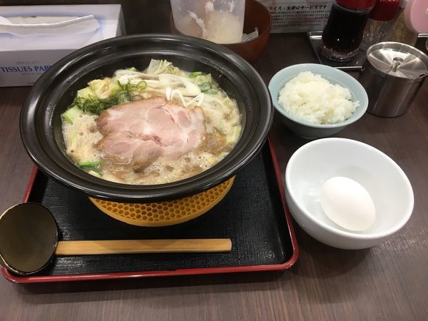 「豚骨醤油ラーメン」@せんじゅ 麺処 猪太の写真