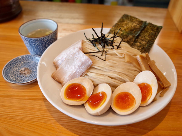 「親鳥のざる中華 スペシャル…990円」@ニボチャチャ！！ラーメン あらき軒の写真