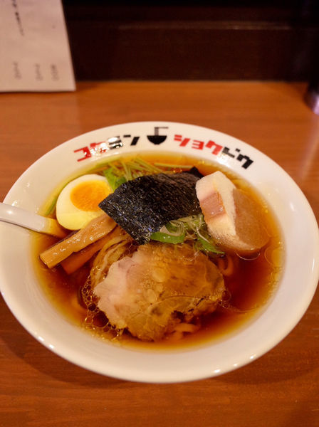 「なま味しょうゆらーめん…800円‬」@コクミンショクドウの写真