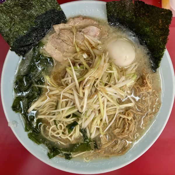「ネギラーメン ¥750円（味玉サービスCP）」@ラーメンショップ幸手 金田亭の写真
