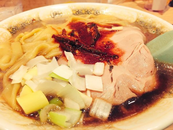 「煮干しラーメン」@すごい煮干ラーメン凪 新宿ゴールデン街店 本館の写真
