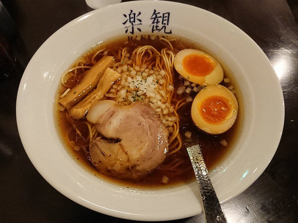 「琥珀、味付け半熟玉子」@楽観 立川の写真