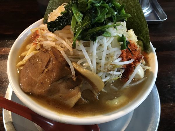 「MAX300ニンニクショウガ」@ラーメン ヤスオの写真