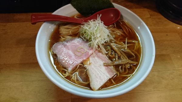 「生醤油ラーメン(大盛)700」@めん屋 平右衛門の写真