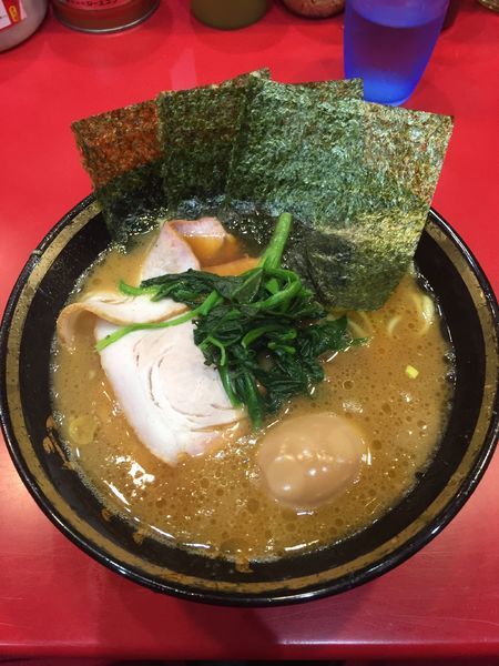 「チャーシューメン¥810 味玉¥50」@家系総本山 ラーメン吉村家の写真