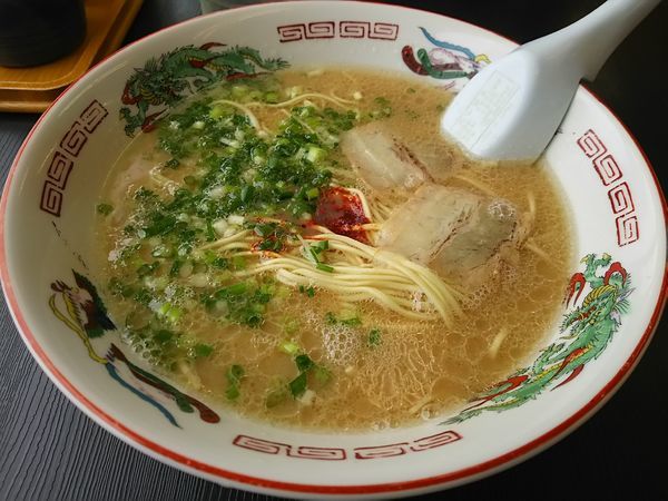 「らーめん　：かた　＋替玉　：超かた」@らーめん屋 輪道の写真