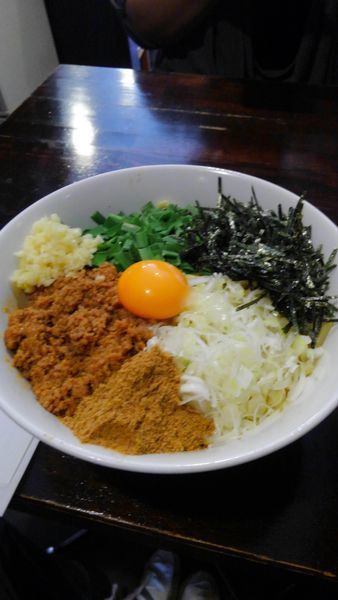 「台湾まぜそばZ850円＋大盛り100円＝950円」@自家製麺ほうきぼし 神田店の写真