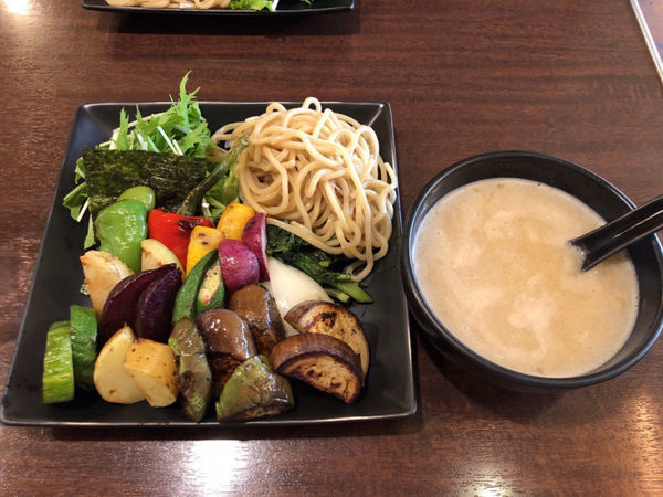 「野菜塩つけ麺（半麺100ｇ）1400円」@caminoの写真