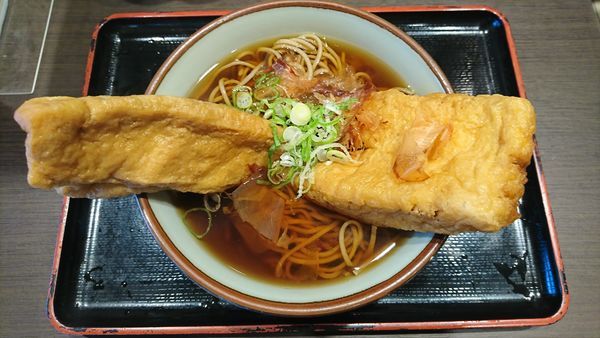 「栃尾の大きつねそば 730円」@栄PA(下り)スナックコーナーの写真