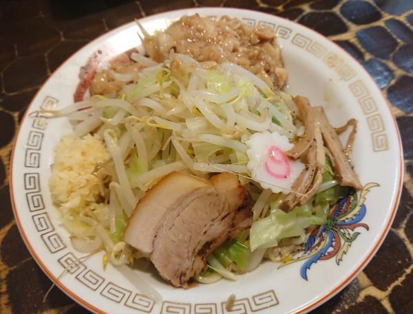 「必殺油そば＋野菜の山、背脂、ニンニク」@裏龍介の写真