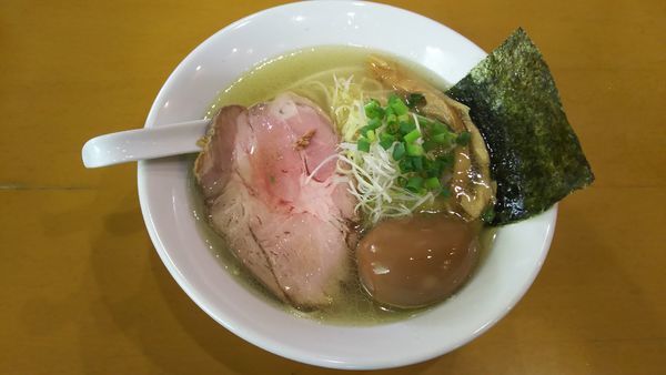 「塩ラーメン(味玉入り)」@麺屋 扇 SENの写真