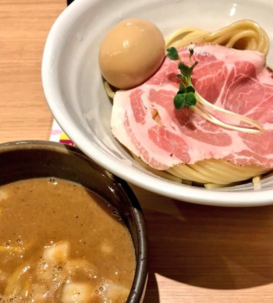 「特製濃厚豚骨魚介つけ麺」@麺処 景虎 新越谷ヴァリエ店の写真