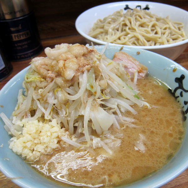 「小つけ麺 850円（野菜・蒜・脂）」@ラーメン二郎 新小金井街道店の写真