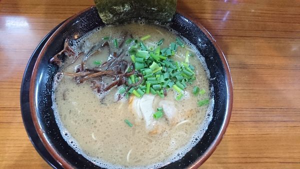 「ラーメン＋替玉」@博多長浜らーめん ぼたんの写真