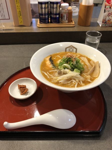 「秋鮭ときのこの味噌らーめん」@えびそば えび助 TOKYOの写真