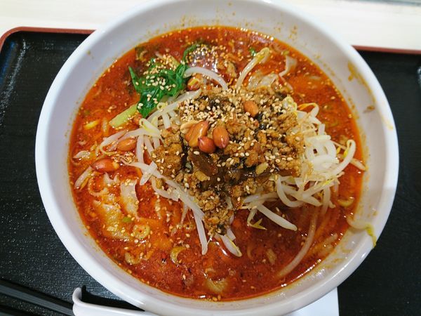 「麻辣刀削麺＋大盛」@中華料理 春菜園の写真