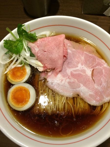 「特撰ラーメン黒1050円」@八咫烏の写真