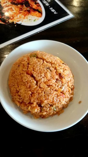 「赤チャーハン」@半チャンラーメン たまぞう 下柚木店の写真