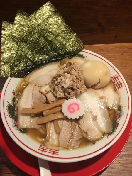 「特製中華そば ほぐしチャーシュー」@肉煮干し中華そば さいころの写真