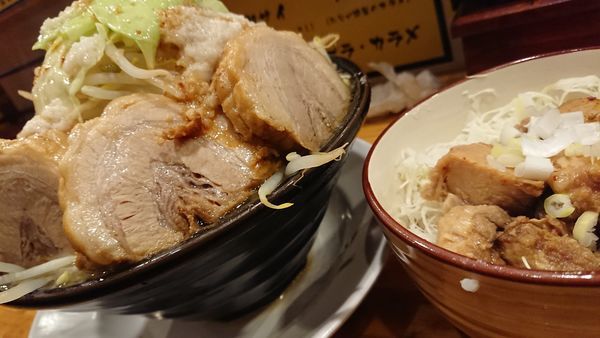 「らーめん醤油(中)豚増し」@麺 たなかの写真