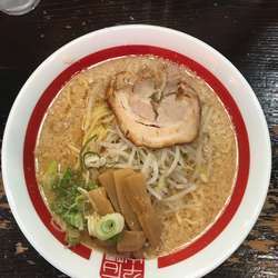 らーめん 680円・大盛りサービス