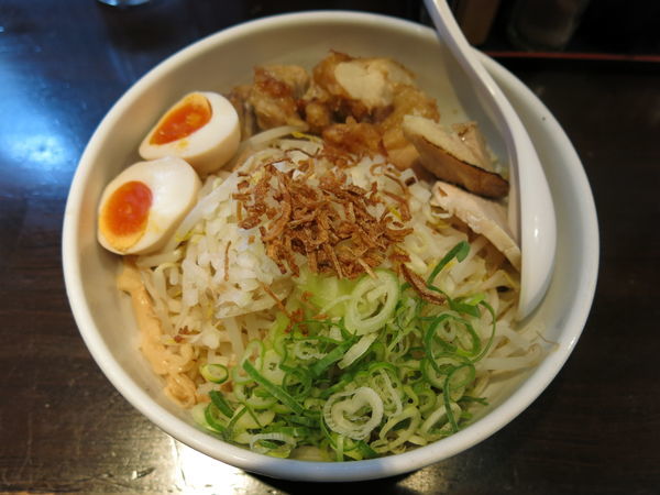 「ガッツリ鶏まぜそば：980円」@濃厚鶏そば 麺屋武一 秋葉原店の写真