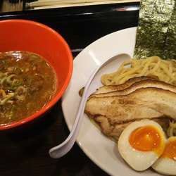 濃厚煮干し辛つけめん