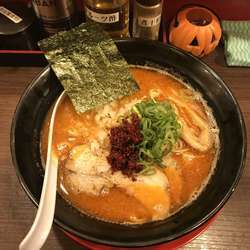 辛鶏煮干し中華そば