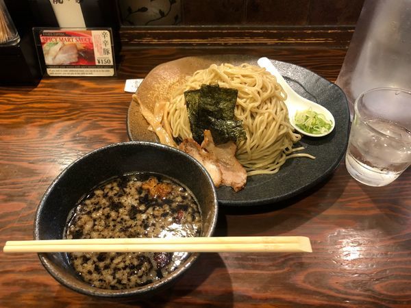「つけ麺もつ」@龍の家 新宿小滝橋通り店の写真