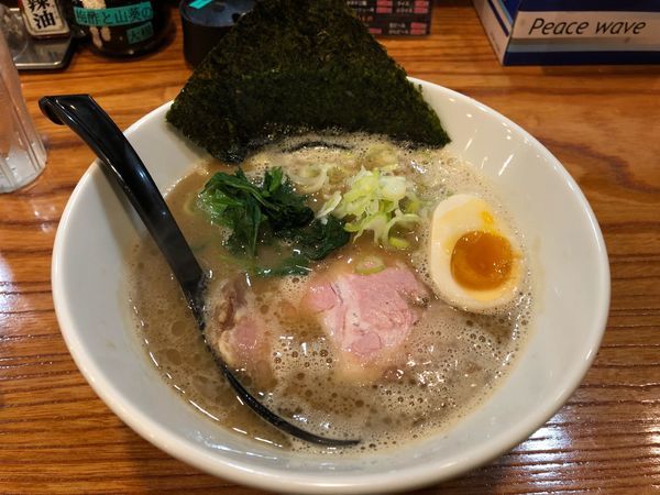 「豚骨ラーメン」@つけ麺 たつ屋の写真