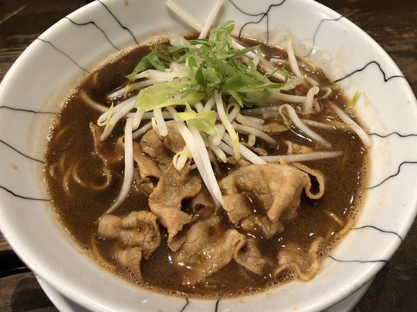 「醤油豚骨ラーメン」@超豚骨 濃度8の写真