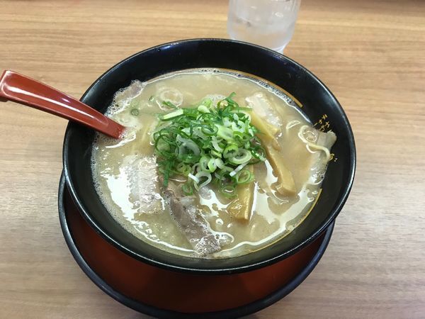 「特製ラーメン 580円」@うま屋ラーメン 一宮店の写真
