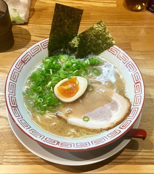 「濃厚中華そば+九条ネギ」@中華そば もり川の写真