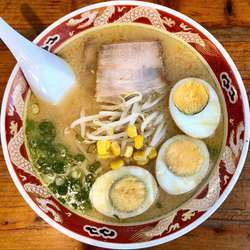 みそラーメン (590円) 味玉 (60円)