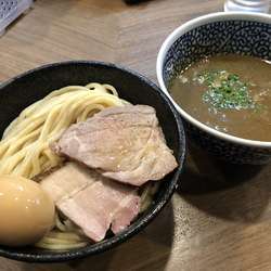 味玉極濃煮干しつけ麺・中盛