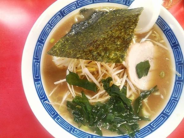「ネギラーメン＋玉子」@うまいラーメン 小滝橋店の写真