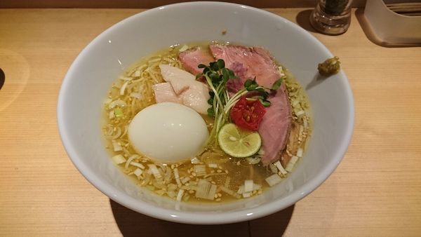 「特製鶏そば 塩(1000円)鶏そぼろごはん(200円)」@鶏そば 山もとの写真